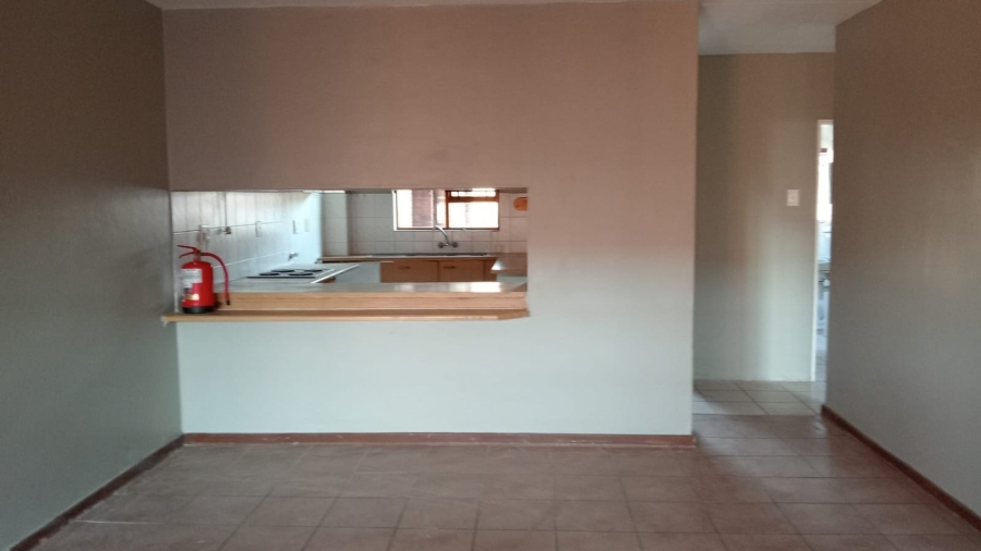 To Let 3 Bedroom Property for Rent in Langenhovenpark Free State